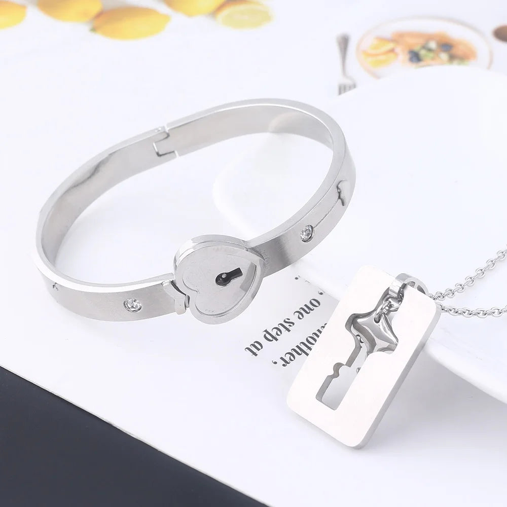 Black Heart Bracelet Choker Set Jewelry Stainless Steel Key Pendant Necklace Women Men Lover couple Valentines Day Gift